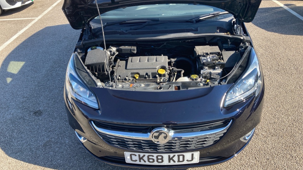 Vauxhall Corsa 1.4 SE Nav 5dr Petrol Hatchback - Image 8
