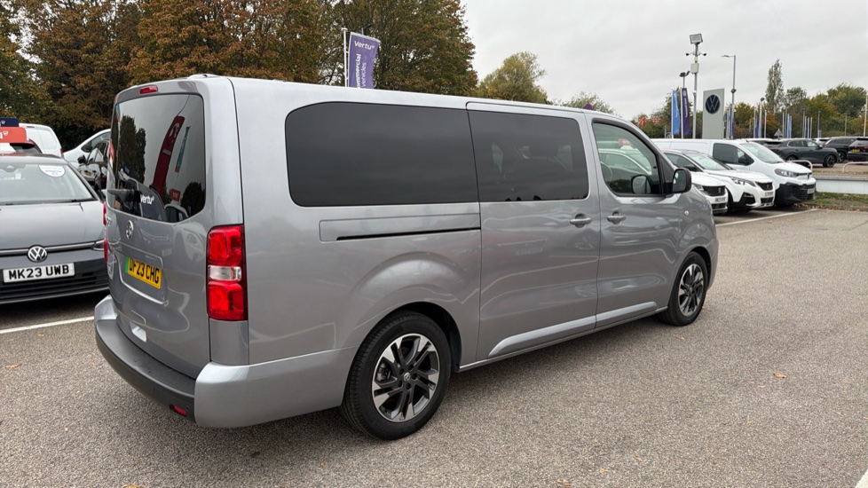Vauxhall Vivaro Life 100kW Ultimate L 50kWh 5dr Auto Electric Estate - Image 8