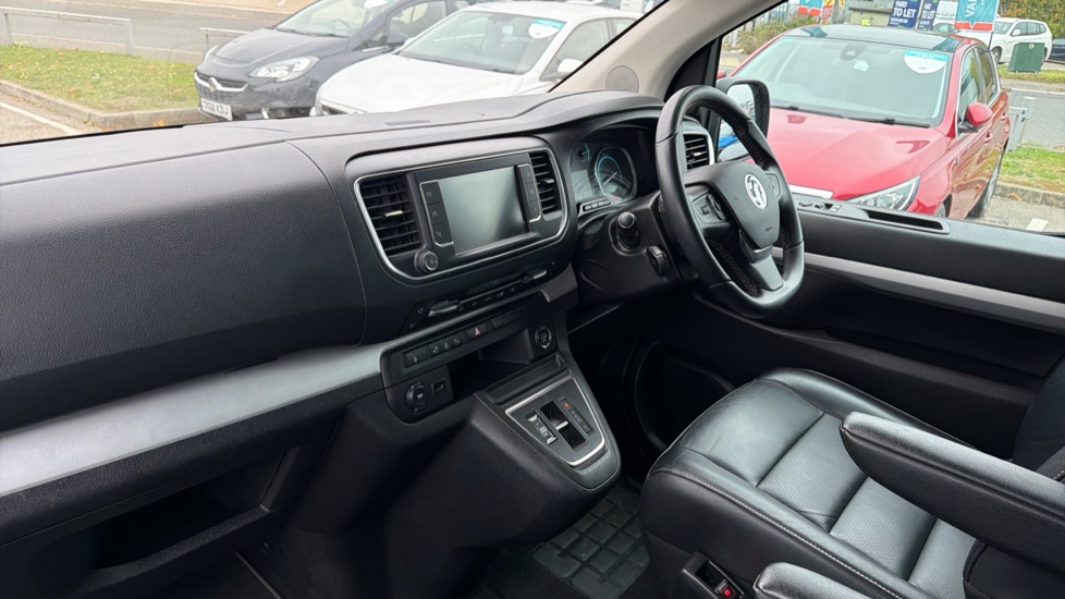 Vauxhall Vivaro Life 100kW Ultimate L 50kWh 5dr Auto Electric Estate - Image 9