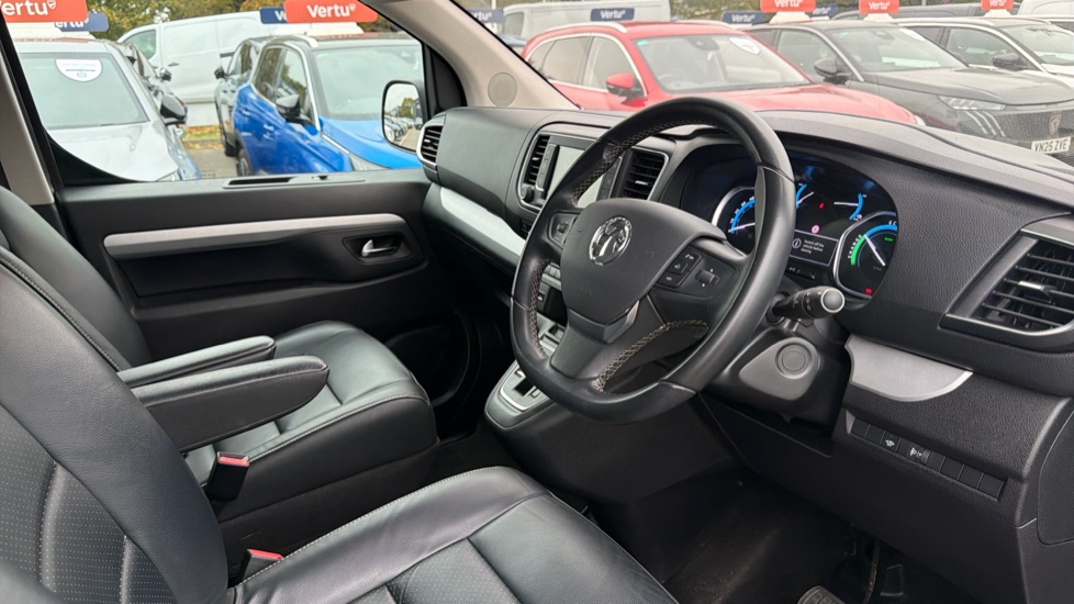 Vauxhall Vivaro Life 100kW Ultimate L 50kWh 5dr Auto Electric Estate - Image 11