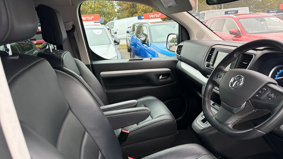 Vauxhall Vivaro Life 100kW Ultimate L 50kWh 5dr Auto Electric Estate - Image 14