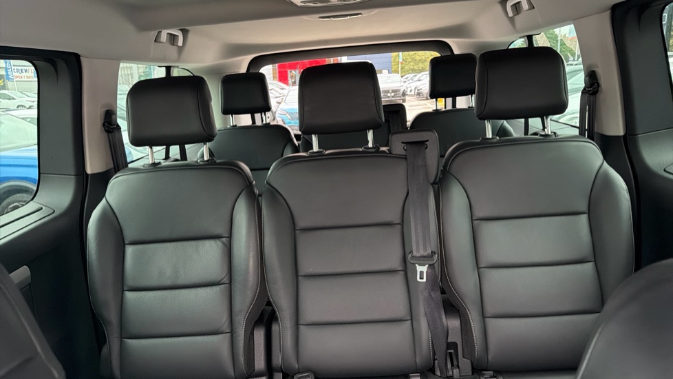 Vauxhall Vivaro Life 100kW Ultimate L 50kWh 5dr Auto Electric Estate - Image 15
