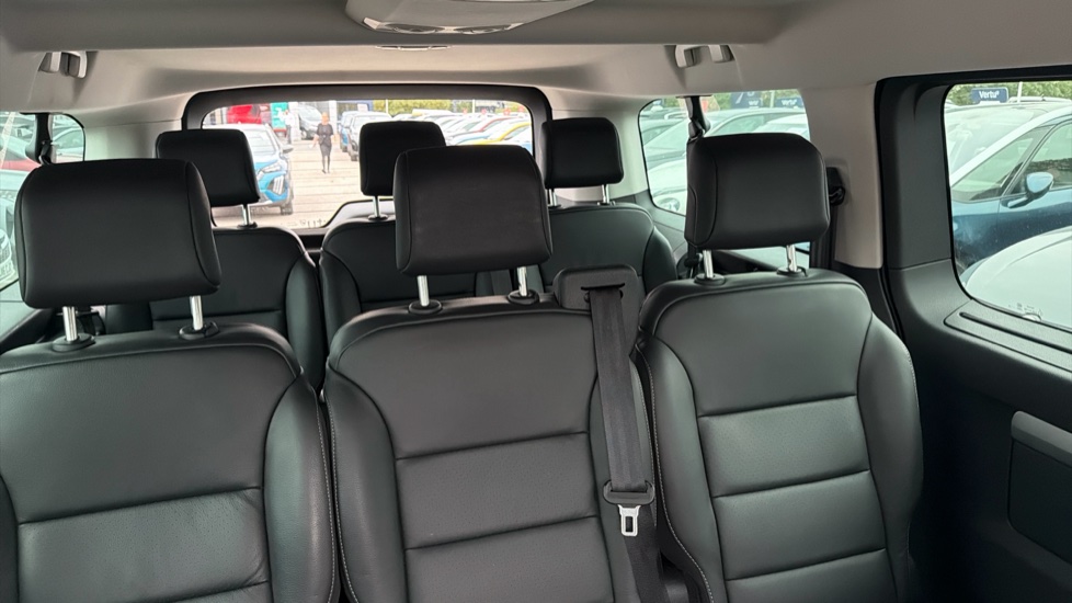 Vauxhall Vivaro Life 100kW Ultimate L 50kWh 5dr Auto Electric Estate - Image 37