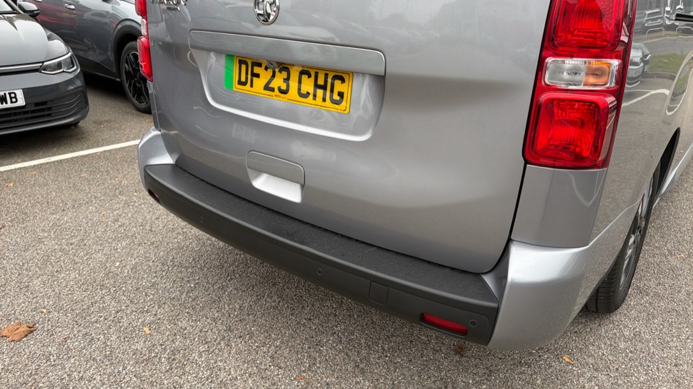 Vauxhall Vivaro Life 100kW Ultimate L 50kWh 5dr Auto Electric Estate - Image 41