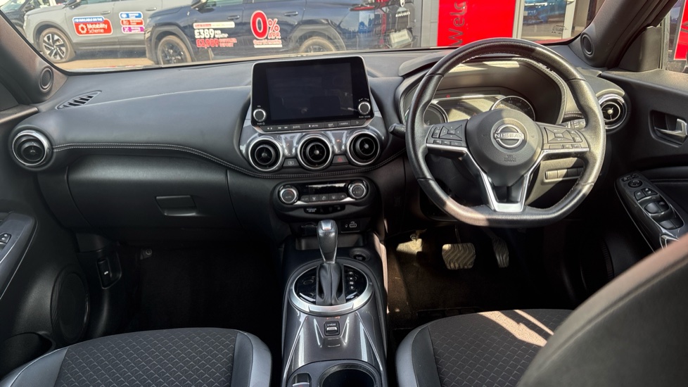 Nissan Juke 1.6 Hybrid N-Connecta 5dr Auto Hybrid Hatchback - Image 10