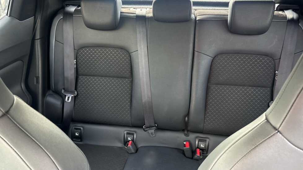 Nissan Juke 1.6 Hybrid N-Connecta 5dr Auto Hybrid Hatchback - Image 15