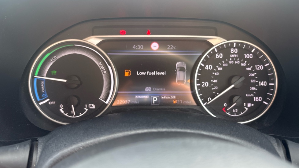 Nissan Juke 1.6 Hybrid N-Connecta 5dr Auto Hybrid Hatchback - Image 18