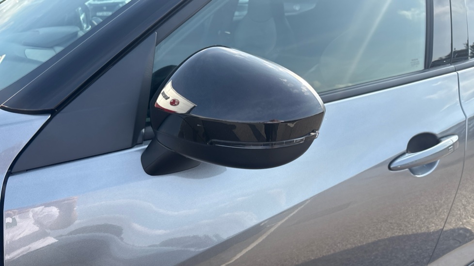 Nissan Juke 1.6 Hybrid N-Connecta 5dr Auto Hybrid Hatchback - Image 23