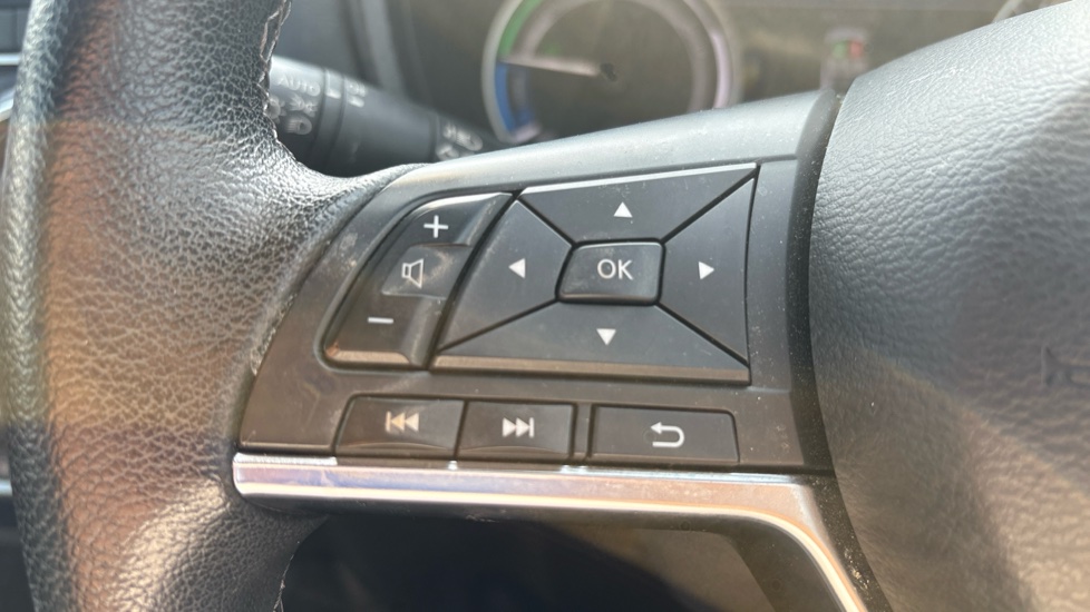 Nissan Juke 1.6 Hybrid N-Connecta 5dr Auto Hybrid Hatchback - Image 32
