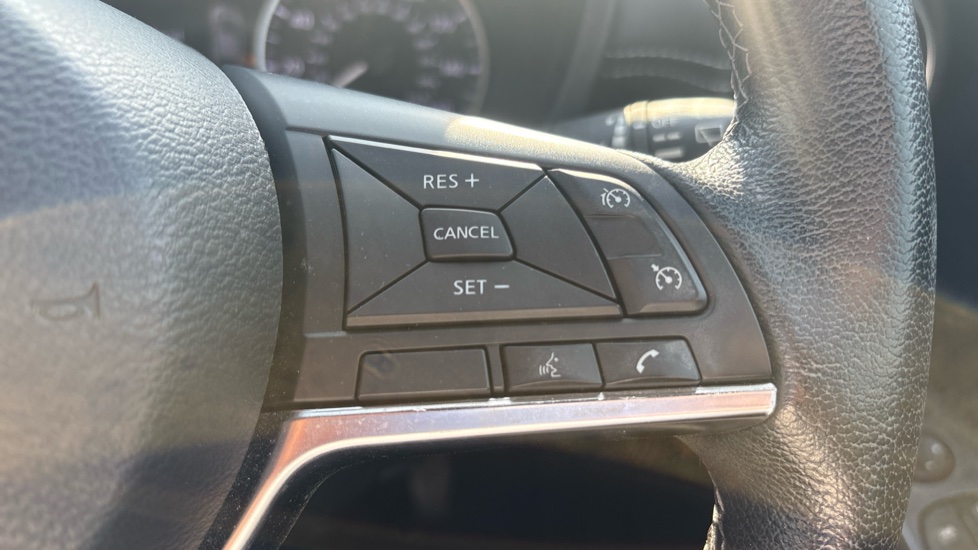 Nissan Juke 1.6 Hybrid N-Connecta 5dr Auto Hybrid Hatchback - Image 33