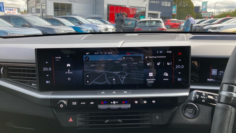 Vauxhall Grandland 1.2 Hybrid [136] Ultimate 5dr e-DCT6 [Pan Roof] Petrol Hatchback - Image 12