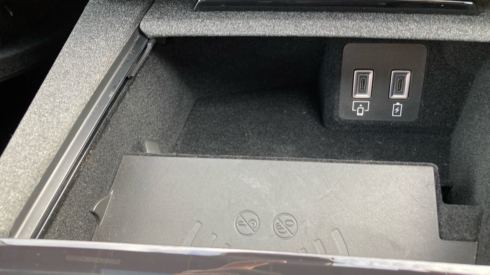 Vauxhall Grandland 1.2 Hybrid [136] Ultimate 5dr e-DCT6 [Pan Roof] Petrol Hatchback - Image 23