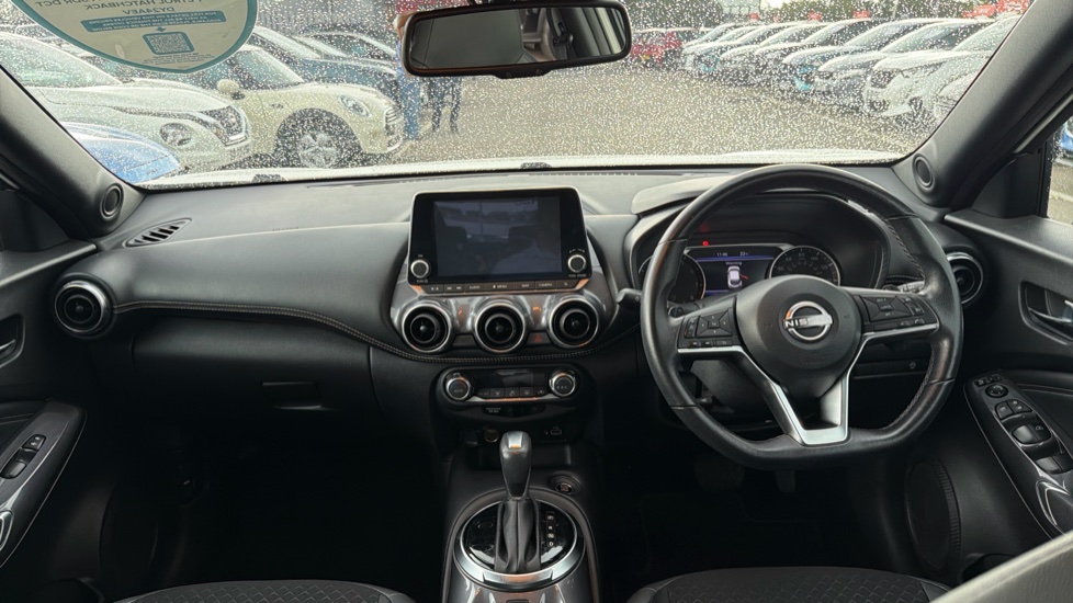 Nissan Juke 1.0 DiG-T 114 N-Connecta 5dr DCT Petrol Hatchback - Image 10