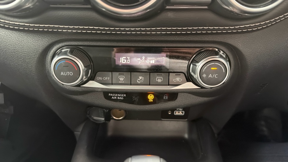 Nissan Juke 1.0 DiG-T 114 N-Connecta 5dr DCT Petrol Hatchback - Image 28