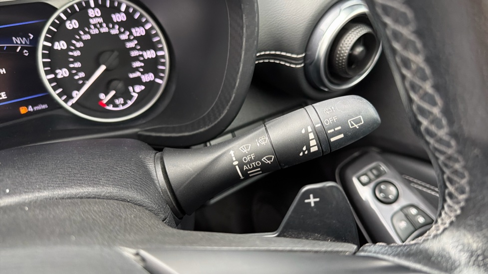 Nissan Juke 1.0 DiG-T 114 N-Connecta 5dr DCT Petrol Hatchback - Image 38