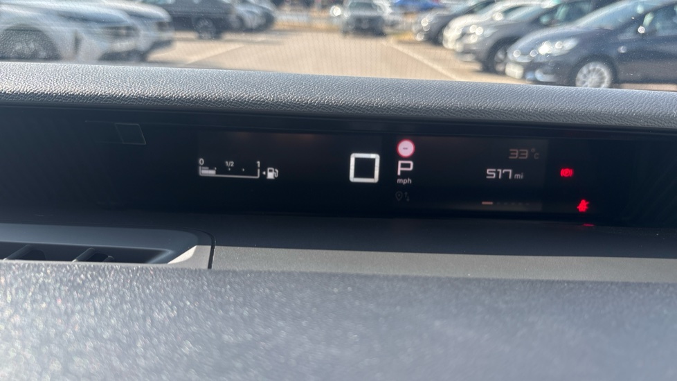Citroen C3 Aircross 1.2 Hybrid [136] Max 5dr e-DCS6 Petrol Hatchback - Image 18