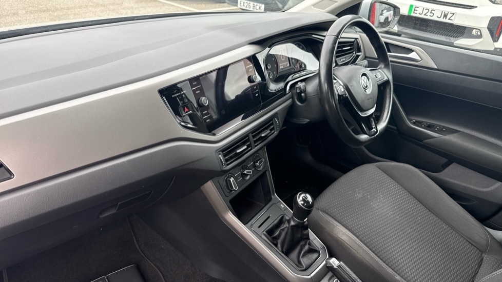 Volkswagen Polo 1.0 TSI 95 SE 5dr Petrol Hatchback - Image 9