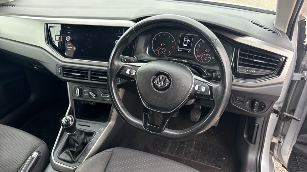 Volkswagen Polo 1.0 TSI 95 SE 5dr Petrol Hatchback - Image 11