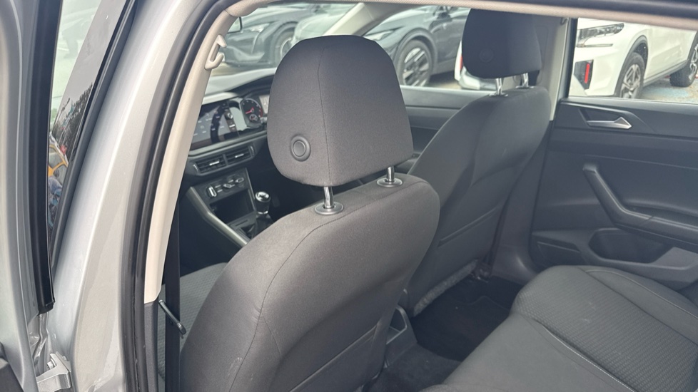 Volkswagen Polo 1.0 TSI 95 SE 5dr Petrol Hatchback - Image 29