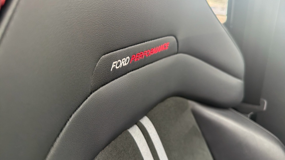 Ford Puma ST 1.5 EcoBoost ST 5dr Petrol Hatchback - Image 38