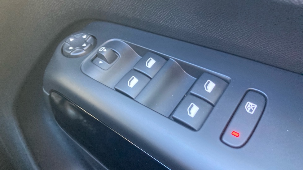 Citroen C5 Aircross 1.2 PureTech Max 5dr Petrol Hatchback - Image 23