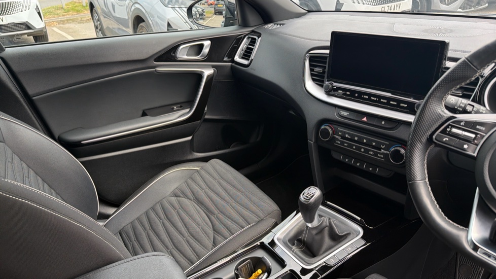 Kia Xceed 1.5T GDi ISG 138 GT-Line 5dr Petrol Hatchback - Image 14