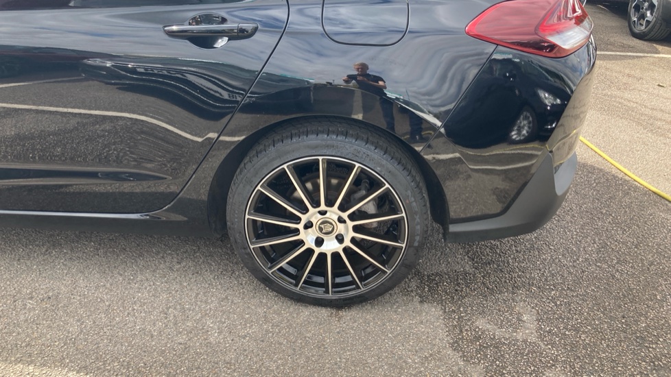 Hyundai I30 Fastback 1.5T GDi N Line 5dr DCT Petrol Hatchback - Image 23