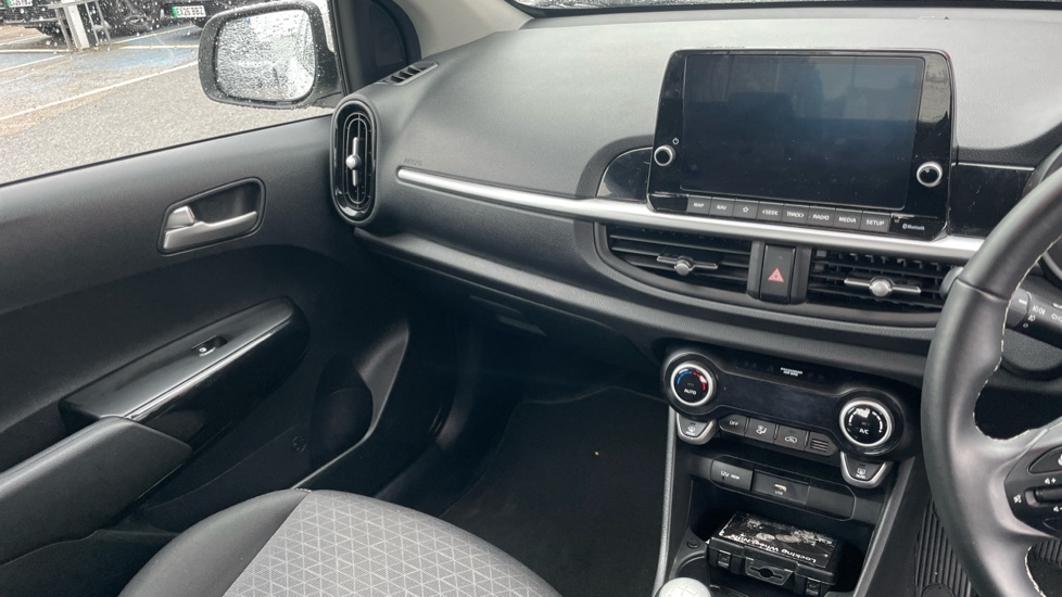 Kia Picanto 1.0 3 5dr [4 seats] Petrol Hatchback - Image 14