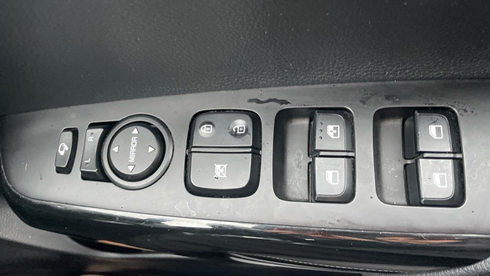 Kia Picanto 1.0 3 5dr [4 seats] Petrol Hatchback - Image 26