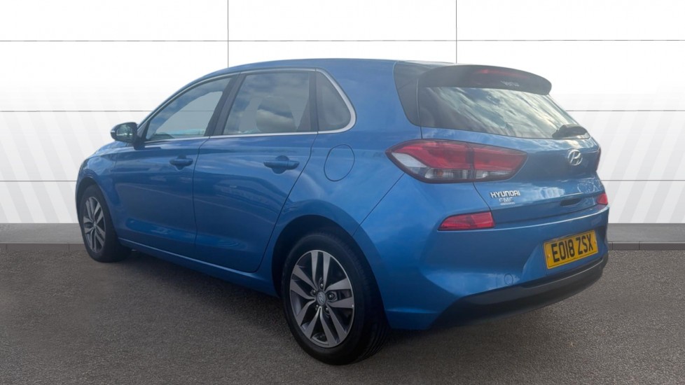 Hyundai i30 1.4T GDI SE Nav 5dr DCT Petrol Hatchback - Image 2