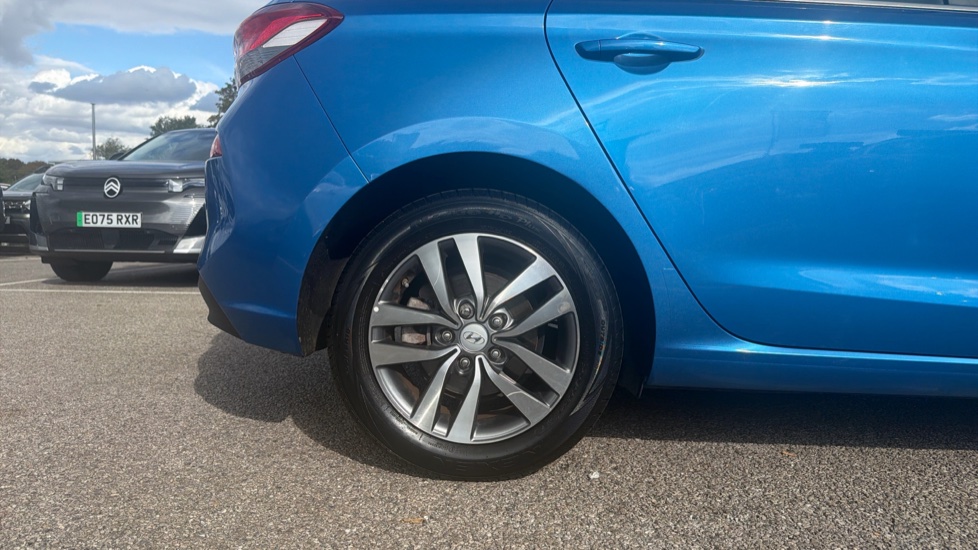 Hyundai i30 1.4T GDI SE Nav 5dr DCT Petrol Hatchback - Image 7