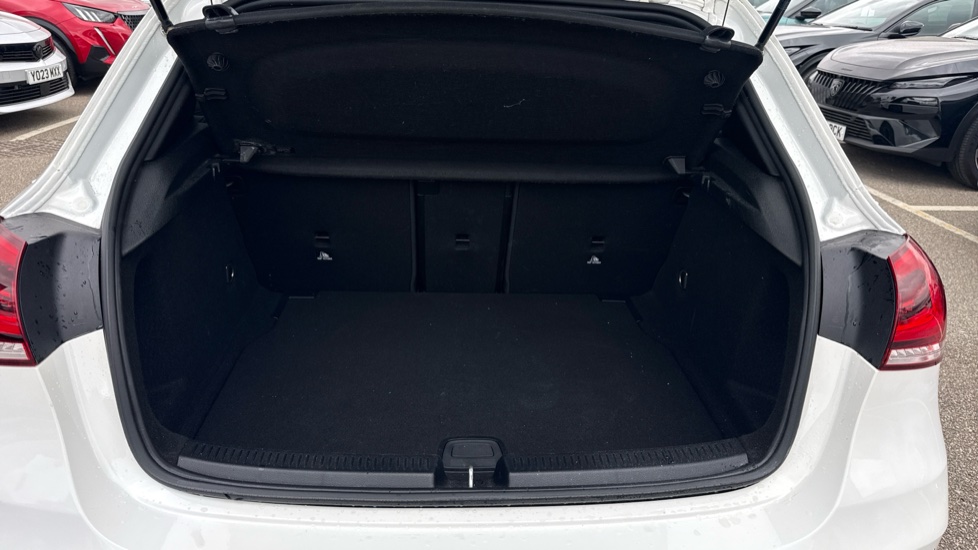 Mercedes-Benz A-Class A180d AMG Line Premium Plus Edition 5dr Auto Diesel Hatchback - Image 4