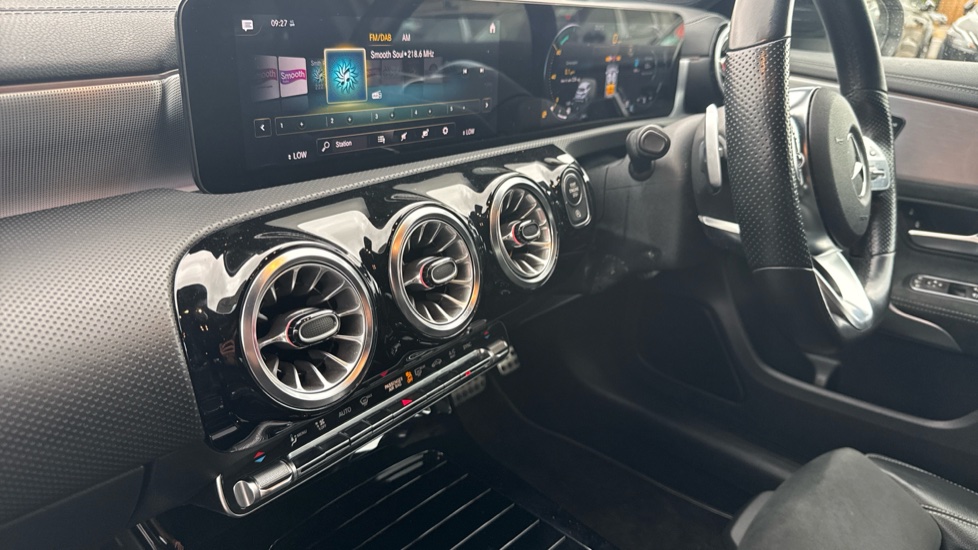 Mercedes-Benz A-Class A180d AMG Line Premium Plus Edition 5dr Auto Diesel Hatchback - Image 8
