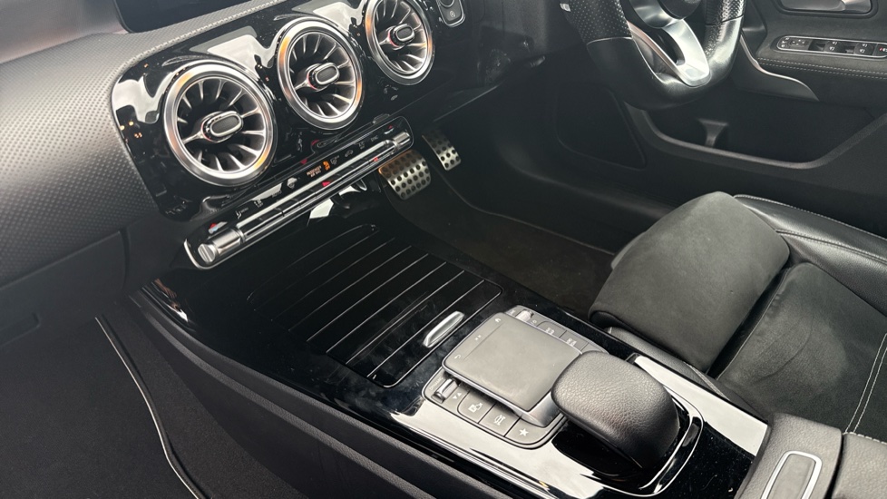 Mercedes-Benz A-Class A180d AMG Line Premium Plus Edition 5dr Auto Diesel Hatchback - Image 13