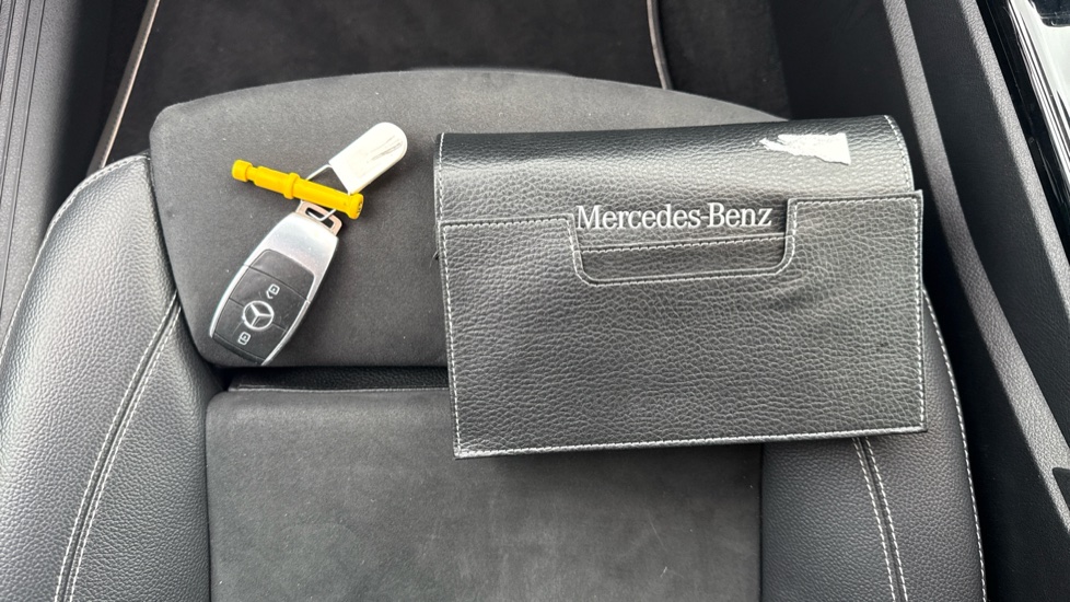 Mercedes-Benz A-Class A180d AMG Line Premium Plus Edition 5dr Auto Diesel Hatchback - Image 19
