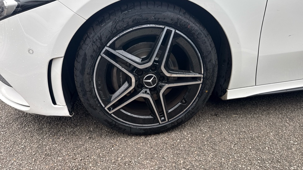 Mercedes-Benz A-Class A180d AMG Line Premium Plus Edition 5dr Auto Diesel Hatchback - Image 26