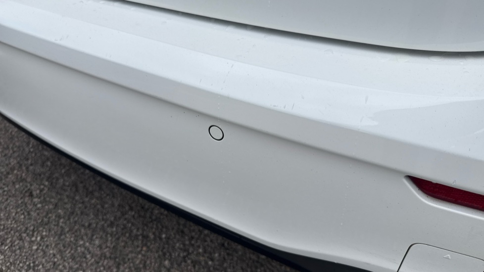 Mercedes-Benz A-Class A180d AMG Line Premium Plus Edition 5dr Auto Diesel Hatchback - Image 30