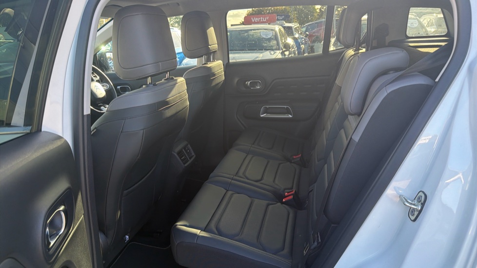 Citroen C5 Aircross 1.2 PureTech C-Series Edition 5dr EAT8 Petrol Hatchback - Image 16