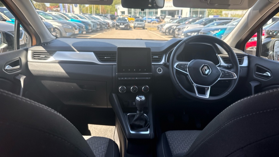 Renault Captur 1.0 TCE 90 SE Limited 5dr Petrol Hatchback - Image 10