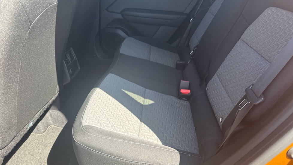 Renault Captur 1.0 TCE 90 SE Limited 5dr Petrol Hatchback - Image 16