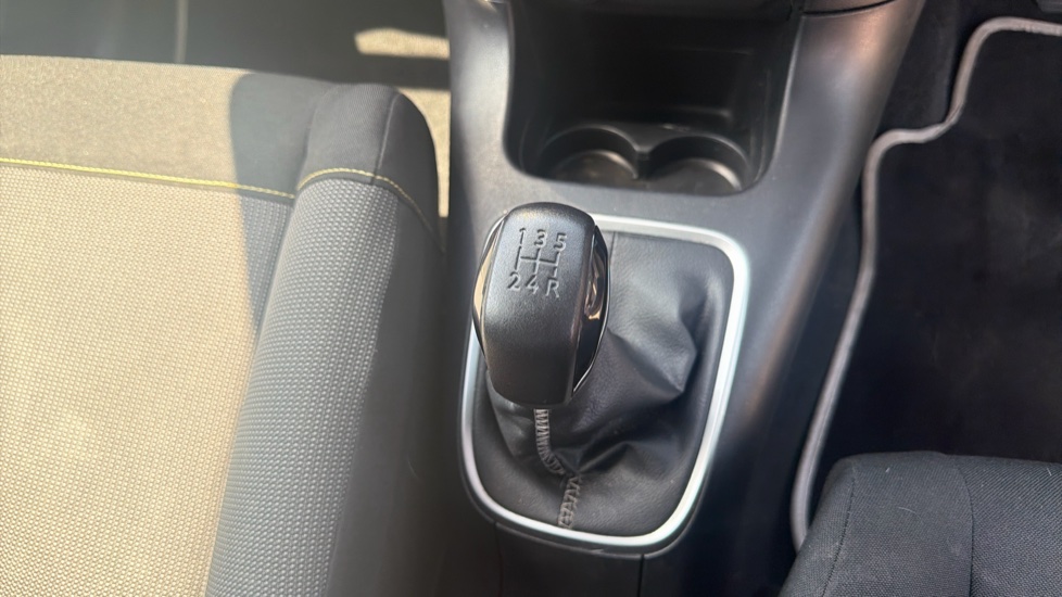 Citroen C3 1.2 PureTech 82 Flair 5dr Petrol Hatchback - Image 13