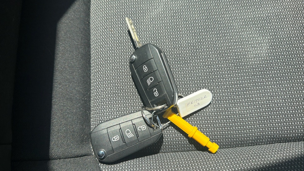 Citroen C3 1.2 PureTech 82 Flair 5dr Petrol Hatchback - Image 20
