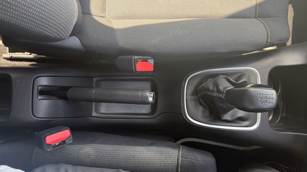 Citroen C3 1.2 PureTech 82 Flair 5dr Petrol Hatchback - Image 37