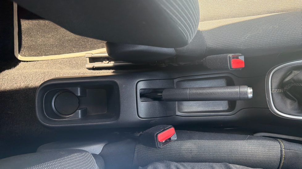 Citroen C3 1.2 PureTech 82 Flair 5dr Petrol Hatchback - Image 38