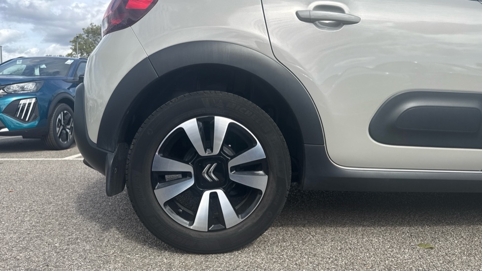 Citroen C3 1.2 PureTech C-Series Edition 5dr Petrol Hatchback - Image 7