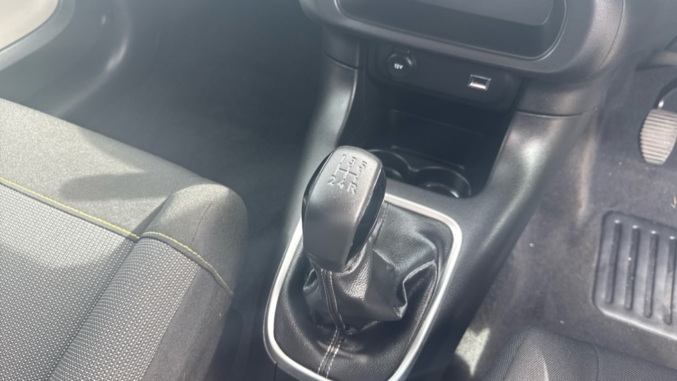 Citroen C3 1.2 PureTech C-Series Edition 5dr Petrol Hatchback - Image 13