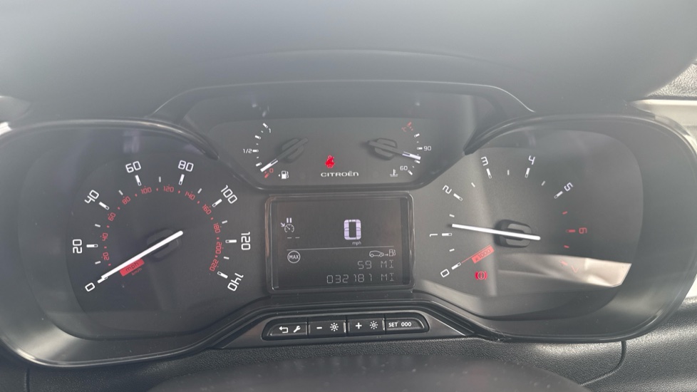 Citroen C3 1.2 PureTech C-Series Edition 5dr Petrol Hatchback - Image 18