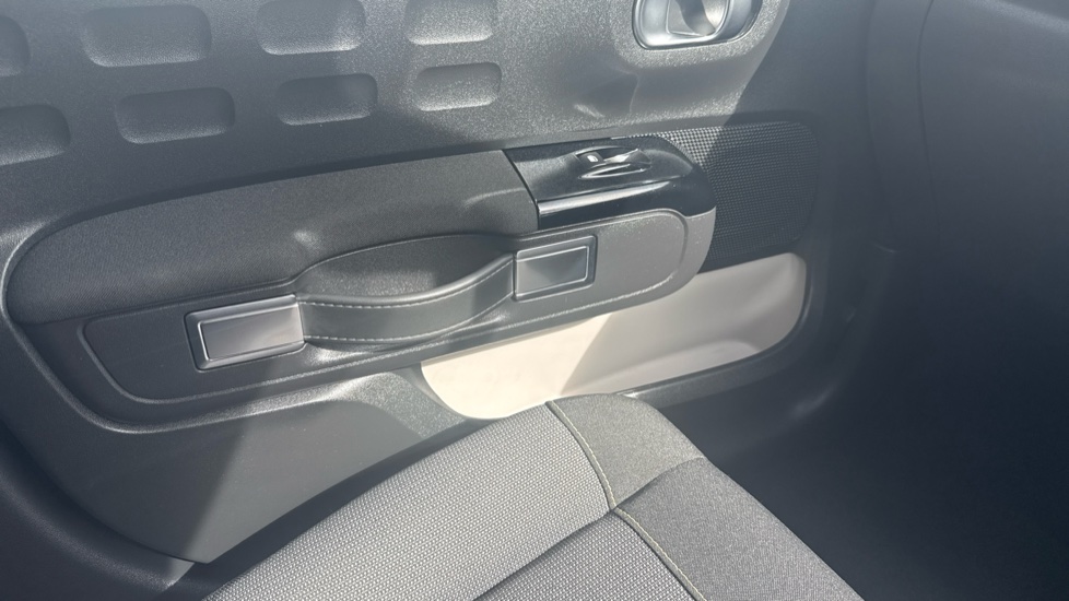 Citroen C3 1.2 PureTech C-Series Edition 5dr Petrol Hatchback - Image 21