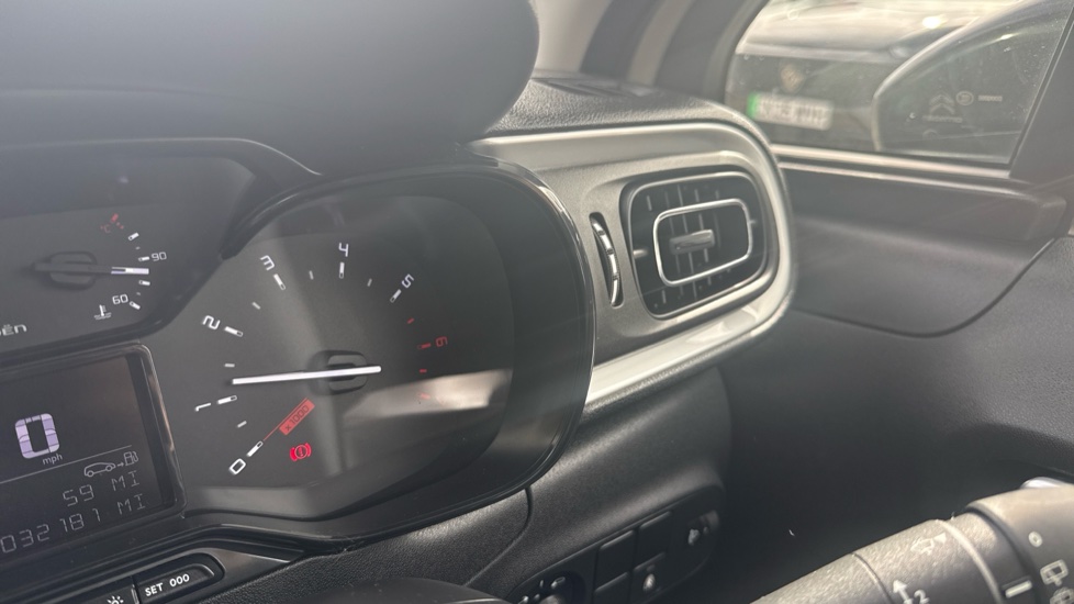 Citroen C3 1.2 PureTech C-Series Edition 5dr Petrol Hatchback - Image 23