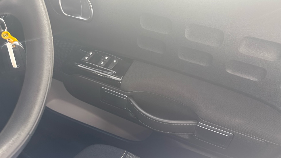 Citroen C3 1.2 PureTech C-Series Edition 5dr Petrol Hatchback - Image 24